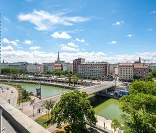ERSTBEZUG nach Generalsanierung mit Fernblick (Donaukanal, Stephansdom, ...): 3 Zimmer + Küche! - Photo 3