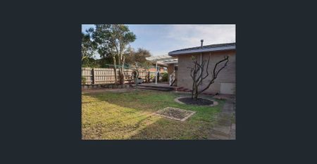 Spacious Family Home in Prime Brentwood School Zone - Photo 5