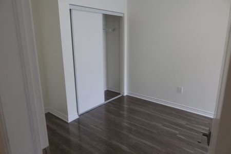 For Lease - 45 Heron Park Place Unit# 5, Toronto, Ontario - Photo 4