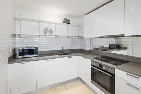 Apartment to Rent: Cardinal Building, Station Approach, UB3 - Photo 5