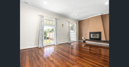 Two Storey Residence with Pool - Photo 2