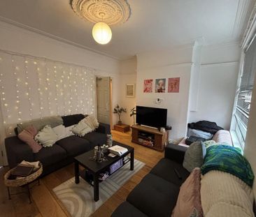 5 bedroom house to rent - Photo 1