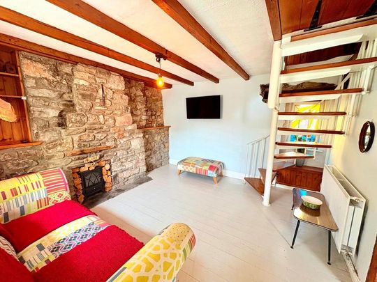 3 bedroom semi-detached house to rent - Photo 1