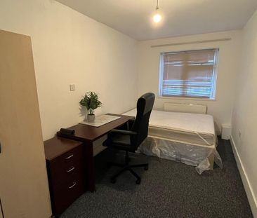 1 bedroom in a house share to rent - Photo 6