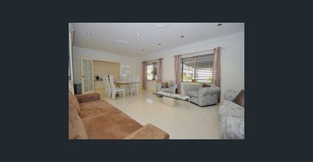 Spacious 3 Bedroom Home With Multiple Living Areas - Photo 2