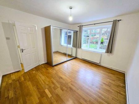 Belvue Close, Northolt, UB5 - Photo 2