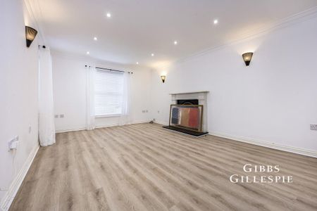 4 bedroom detached house to rent - Photo 4