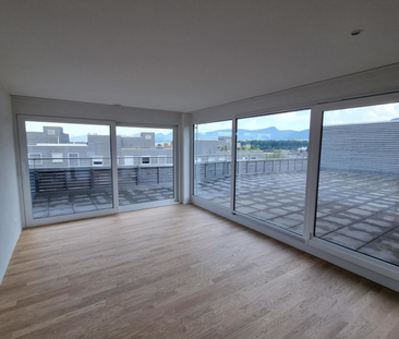 Moderne 3.5 Zimmer-Attikawohnung mit Aussicht - Foto 6