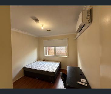18 Glenbrook Avenue, Clayton, Vic 3168 - Photo 5