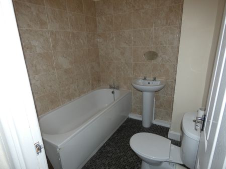 2 Bed Terraced House, Spreadbury St, M40 - Photo 4