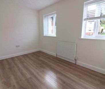 Downs Road, Luton, Bedfordshire, LU1 - Photo 1