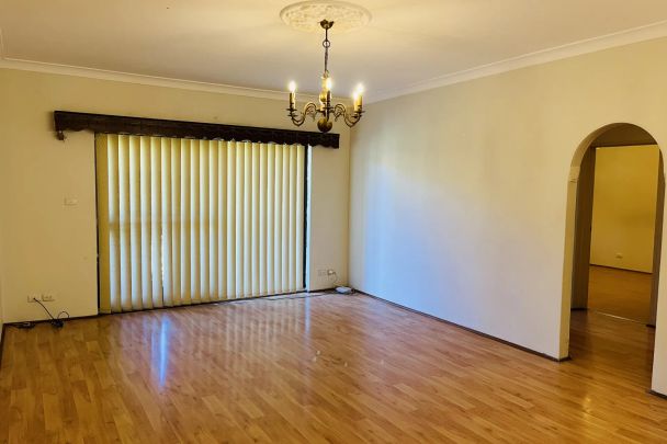 Spacious Two Bedroom Unit in Centre of Allawah - Photo 1