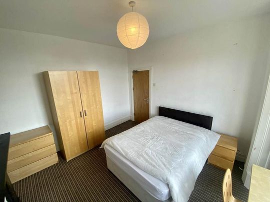 4 bedroom house to rent - Photo 1