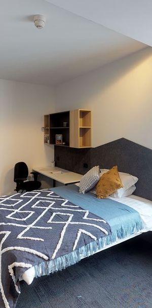 Carlton | Lincoln House | Accessible Bedroom - Photo 1