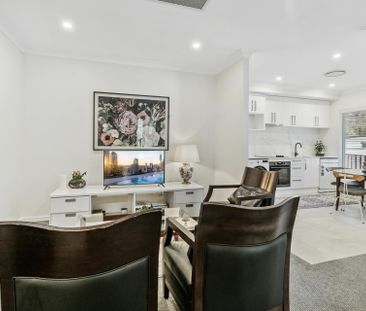 BEAUTIFUL MODERN TWO BEDROOM FURNISHED GRANNY FLAT - Photo 4