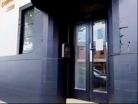 Twin Shared Dorm Room - Photo 5