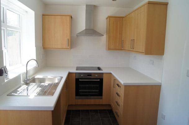 2 bedroom house to rent - Photo 1