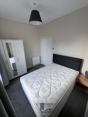 2 Bed Flat, Pirrie Street, EH6 - Photo 3