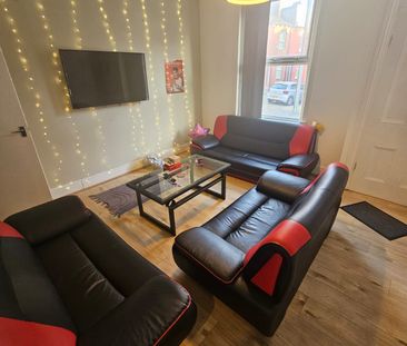 5 Bed - 84 Royal Park Road, Hyde Park, Leeds - LS6 1JJ - Student - Photo 1