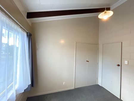 2-Bedroom Unit in Sought-After Hamilton East - Photo 5