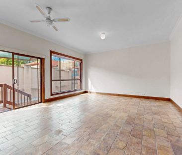 210 Napier Street, Essendon - Photo 5