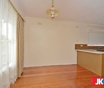 Well Maintained property in a prime location! - Photo 1