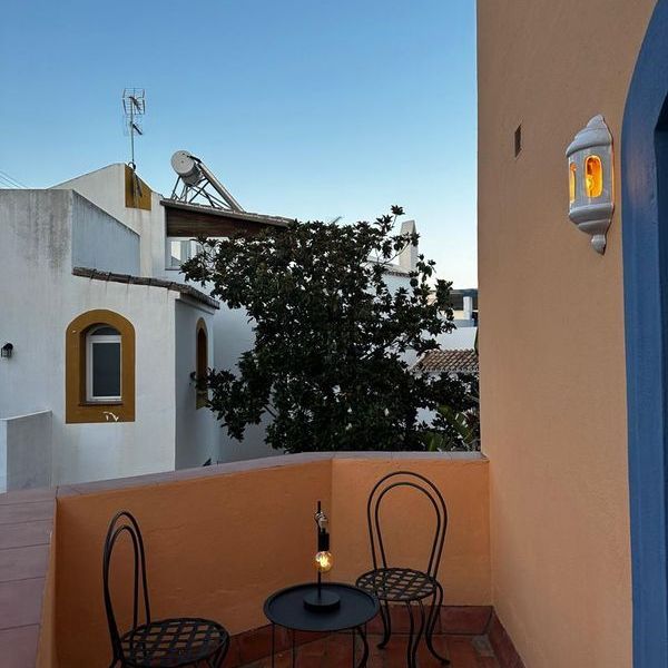 Alquiler de chalet adosado en Urbanización Altos del Rodeo s/n - Photo 1