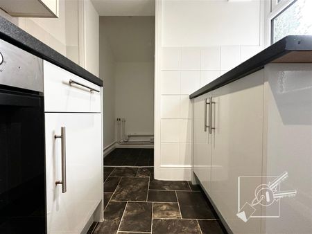 Fosse Road, Tonbridge, Kent - Photo 2