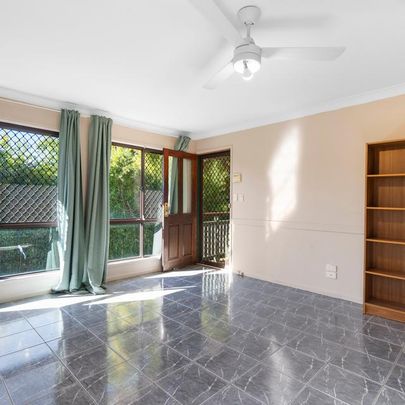 $950 per week / $3,800 Bond - Photo 1