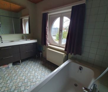 Karaktervolle bovenverdieping met grote privé badkamer. - Foto 5