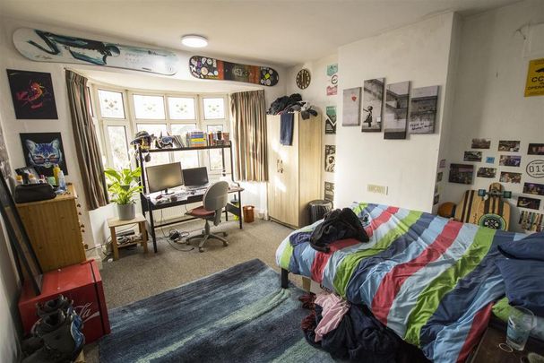 6 bedroom house to rent - Photo 1