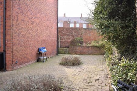 1 bedroom house of multiple occupation to rent - Photo 5