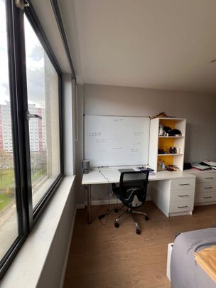 Studio Flat, Merchant Studios, G4 - Photo 1