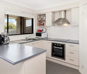 “Charming Family Home in South Ripley” - Photo 5