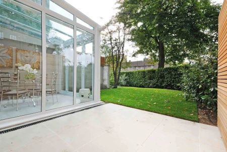 4 Bedroom House - Photo 3