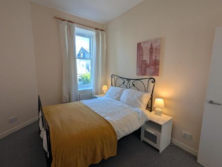 2 bedroom flat to rent - Photo 3