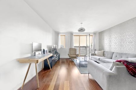 Price £1,800 pcm - Available 12/01/2026 - Furnished - Photo 2