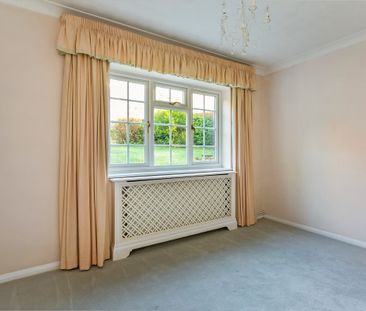 4 bedroom detached house to rent - Photo 2