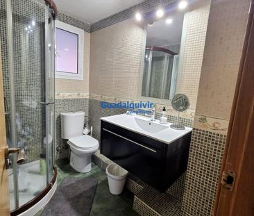 Piso de alquiler en Centro - Photo 2