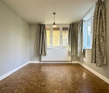 4 bedroom detached house to rent - Photo 4