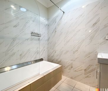 IDEALLY LOCATED FAMILY HOME - Photo 5