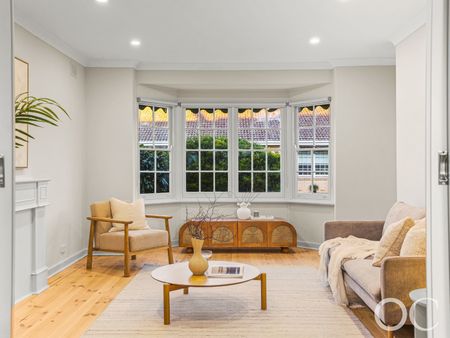 Open the Door to Freshly Renovated, Low-Maintenance Living in Leafy Netherby - Photo 5