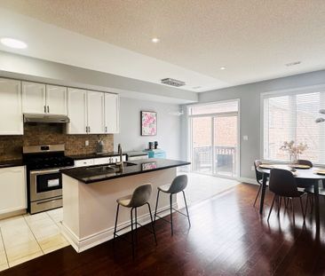 For Lease - 87 Mack Clement Lane, Richmond Hill, Ontario - Photo 6