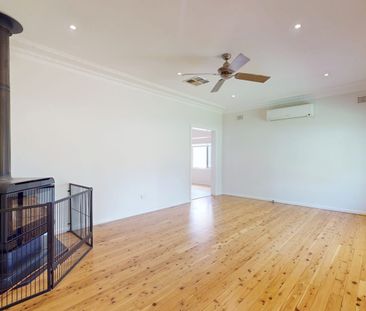 Character Filled South Dubbo Home - Photo 3