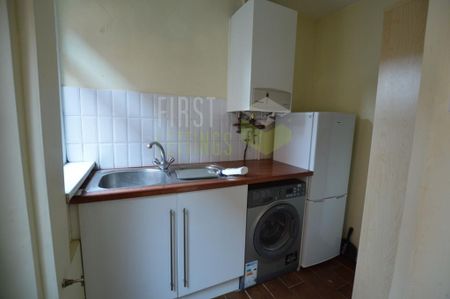 4 bedroom terraced house to rent - Photo 3