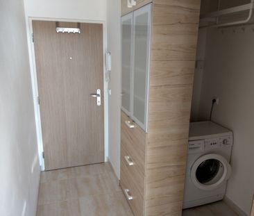 Pronájem bytu 1+kk • 33 m² bez realitkyOty Bubeníčka, Praha - Uhřín... - Photo 2