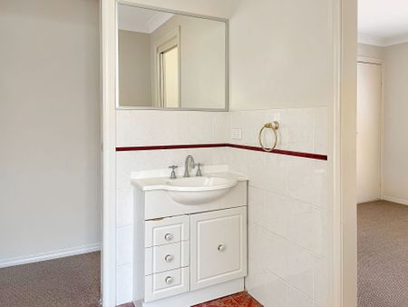 Charming Family Home in Prime Dubbo Location - Photo 3