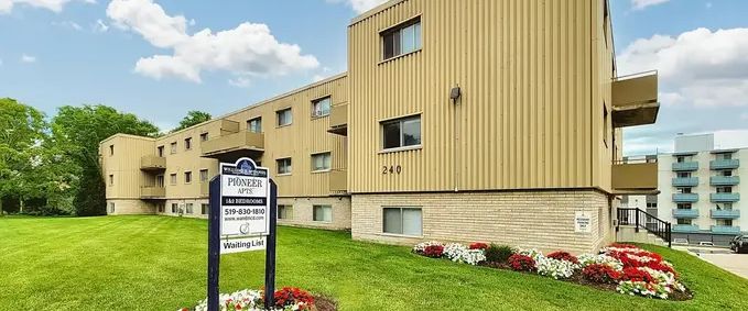 Pioneer Apartments - ALL INCLUSIVE | 240 Waterloo Avenue, Guelph - Photo 1