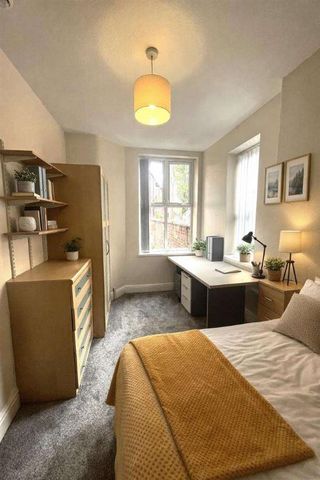 Platt Lane, Manchester, M14 - Photo 3