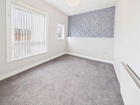 2 bedroom terraced house to rent - Photo 4